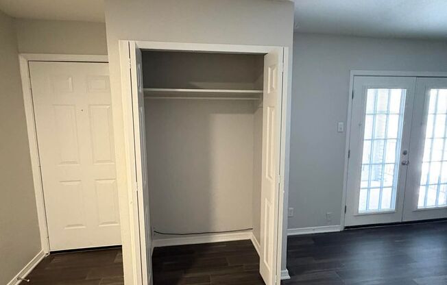 2 beds, 2 baths, 931 sqft, $1,003, Unit 14-1402