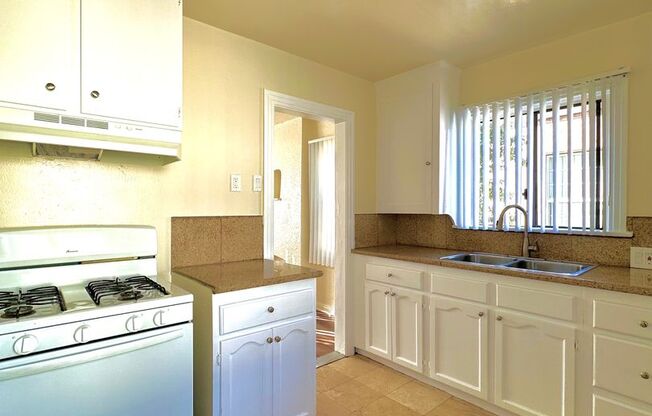 Studio, 1 bath, 432 sqft, $1,395, Unit 119