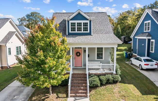 Gorgeous 3 Bedroom Home in Downtown Raleigh w/ Premium Finishes & Amenities - Pet Friendly!