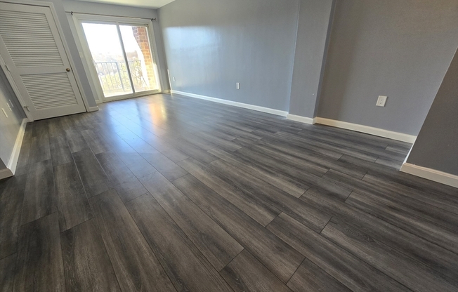 2 beds, 2 baths, 852 sqft, $2,380, Unit 502