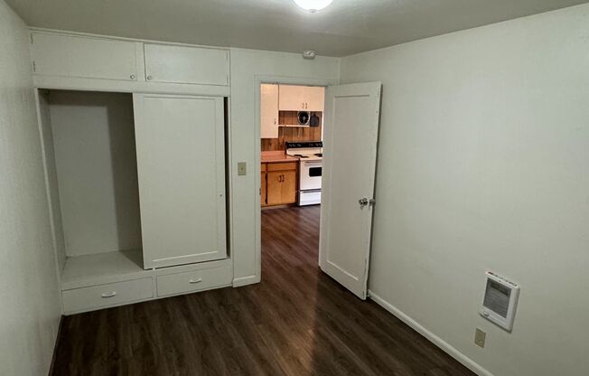 2 beds, 1 bath, $1,195, Unit 636 F St. Unit A