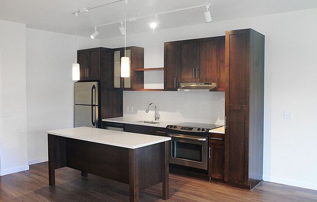 1 bed, 1 bath, 578 sqft, $1,595, Unit 325