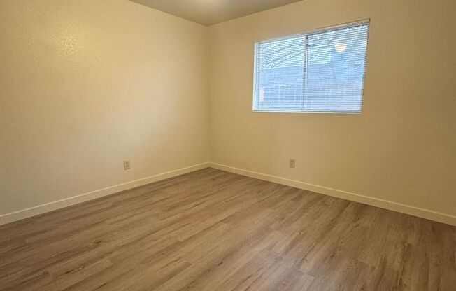 2 beds, 1 bath, 950 sqft, $1,395, Unit Unit D