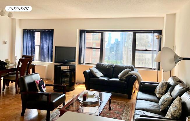 1 bed, 1.5 baths, 900 sqft, $5,700, Unit 31B