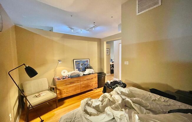 2 beds, 2 baths, $3,250, Unit 506