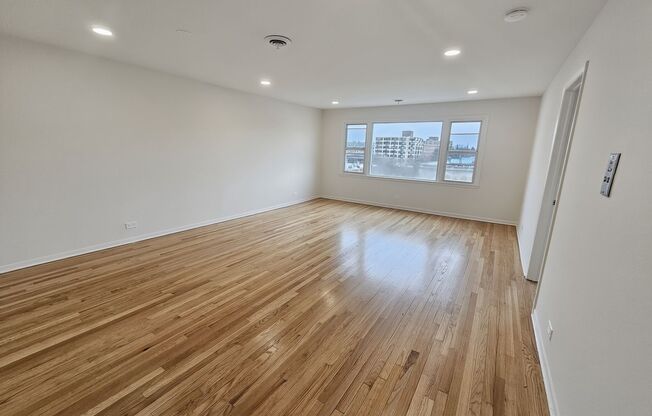 1 bed, 1 bath, $1,995, Unit 505