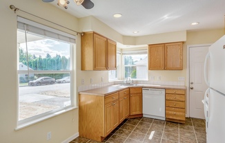 Wonderful Cottage Home in SE Pdx Near Mall 205