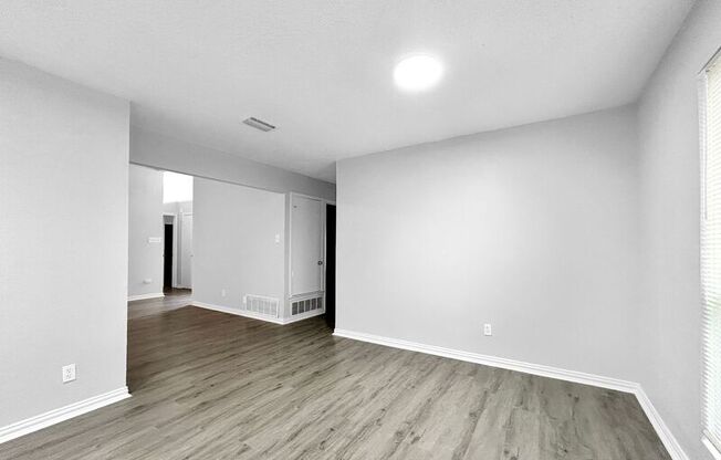 1000 HARNESS LN