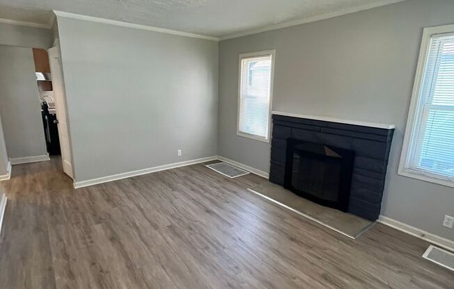 3 beds, 2 baths, $1,395