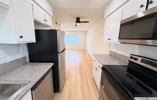 127 - SUTTON TERRACE