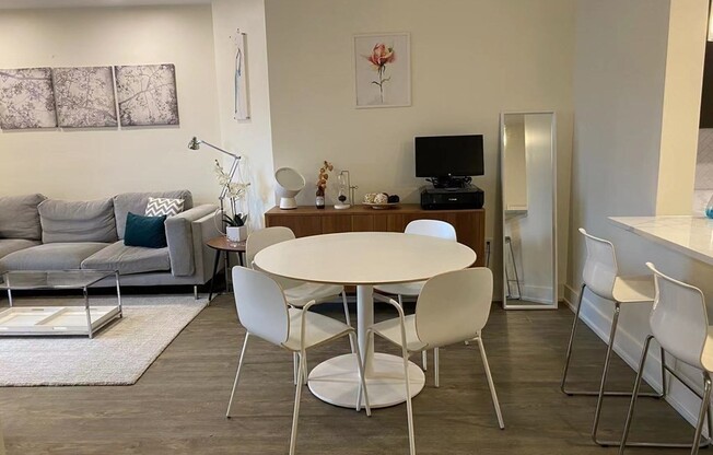 2 beds, 2 baths, 997 sqft, $3,500, Unit 304