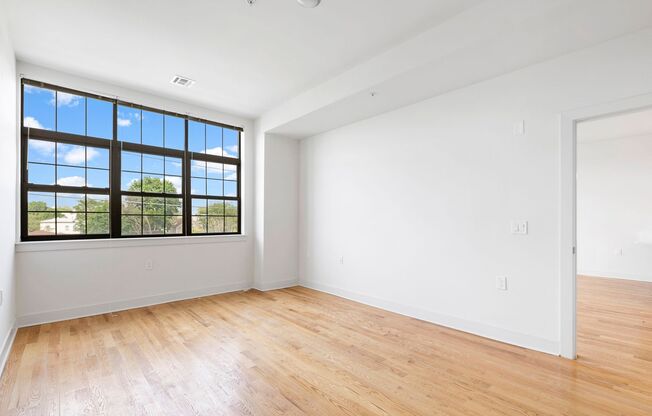 2 beds, 1 bath, 876 sqft, $2,895, Unit 5E