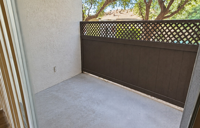 2 beds, 1 bath, 896 sqft, $2,095, Unit 017