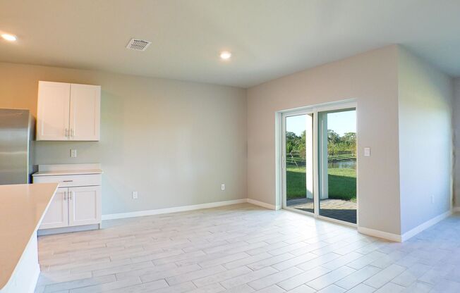 New Construction 4 beds 2 baths with lake view in Fort Myers