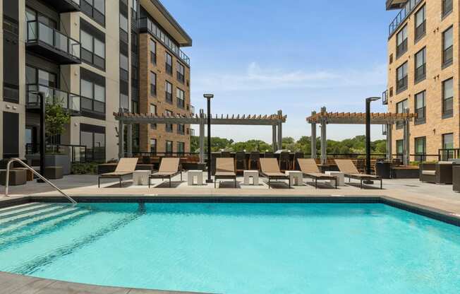 Residences at 1700, Minnetonka, MN have Poolside Lounge Chairs