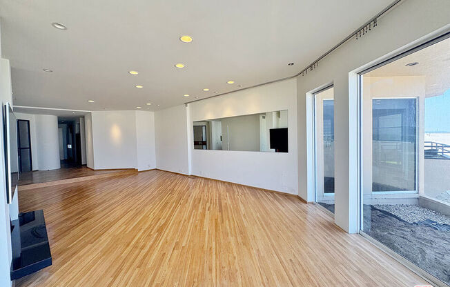 3505 OCEAN FRONT WALK