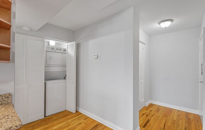 1 bed, 1 bath, 446 sqft, $1,700, Unit 210