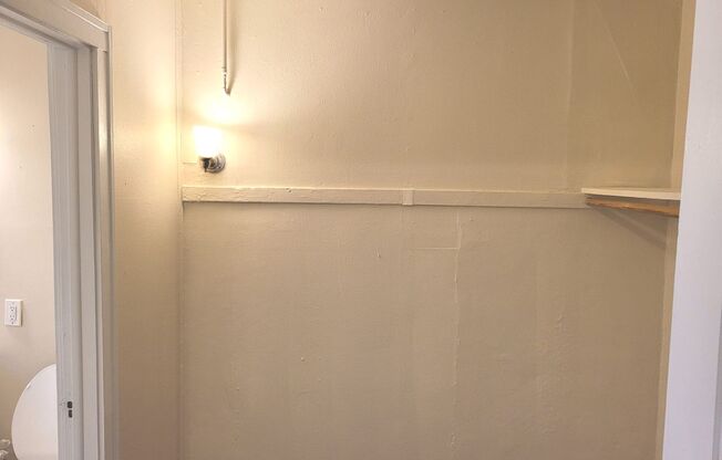 Studio, 1 bath, $845, Unit 5
