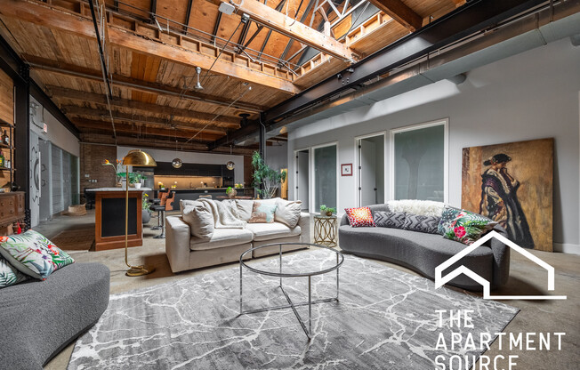 3134 W CARROLL