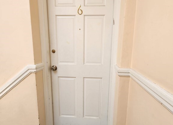 3 beds, 1 bath, 1,087 sqft, $4,500, Unit 6