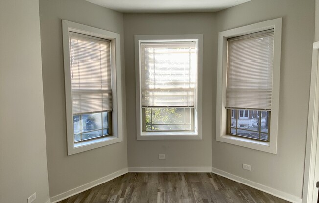 2209 N CAMPBELL