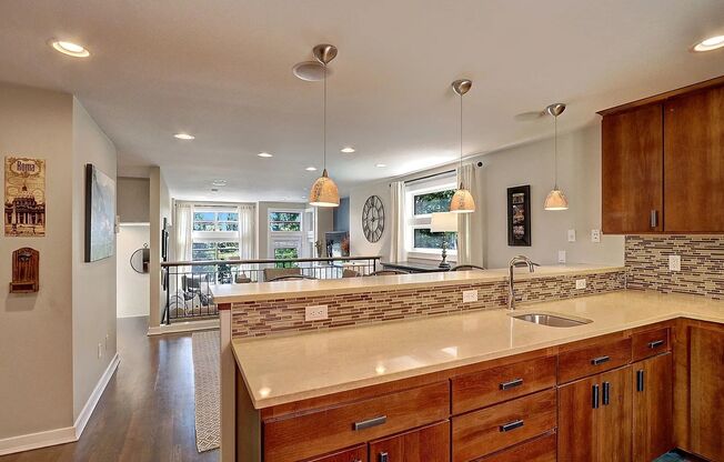 Luxury End-Unit Townhome with Lake Views, Steps from Magnuson Park