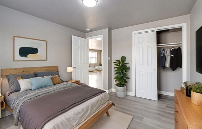 2 beds, 1 bath, 768 sqft, $1,199, Unit 1020-01