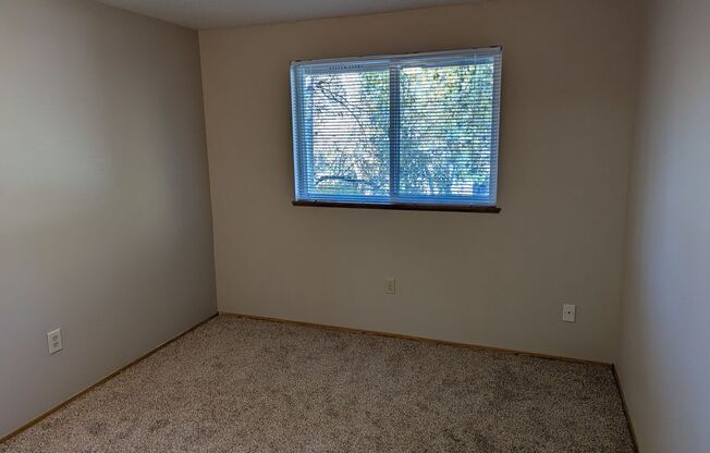 2 beds, 2 baths, 950 sqft, $1,350, Unit 29
