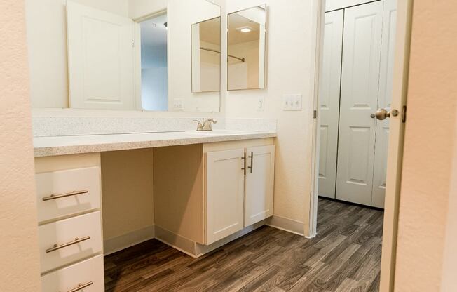 Lakewood Apartments - Crown Pointe Apartments - Vanity