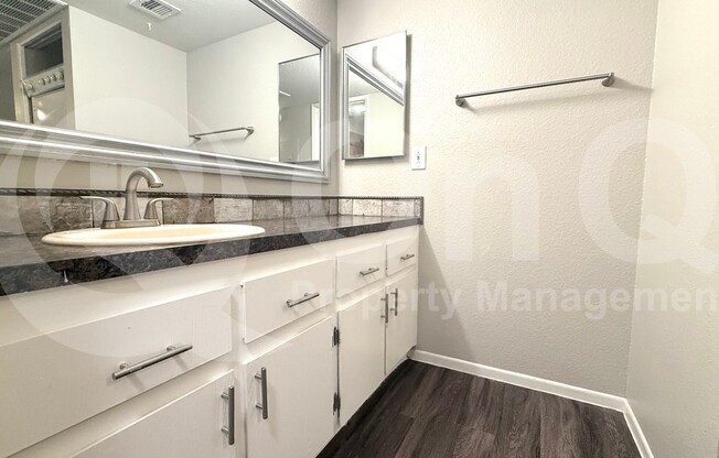 1 bed, 1 bath, 655 sqft, $1,150, Unit 113