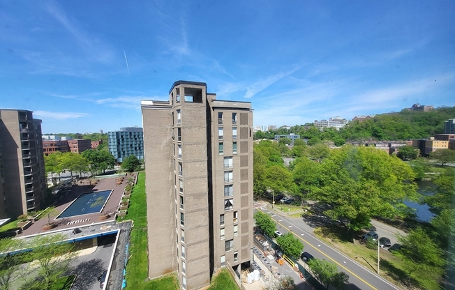 1 bed, 1 bath, 860 sqft, $3,300, Unit 1103