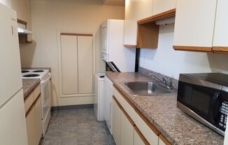 1 bed, 1 bath, 907 sqft, $1,350, Unit Apt. 412