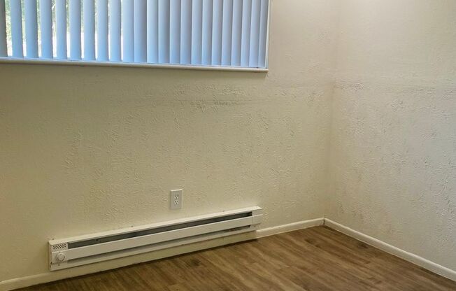 2 beds, 1 bath, 700 sqft, $1,250, Unit 02A