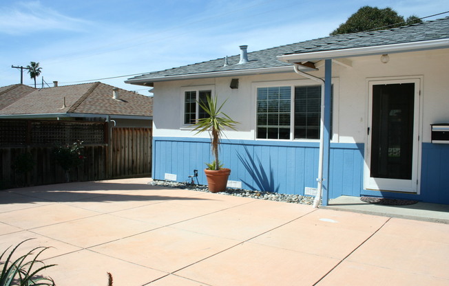 3 Bedroom Home- Laminate Floors- Central AC- Top Schools - Small Dogs allowed with owners approval