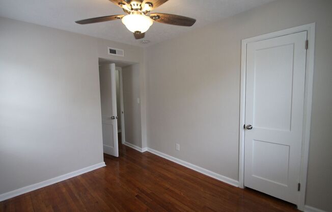 2 beds, 1 bath, $1,150