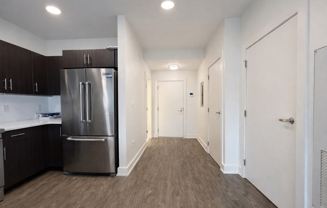 2 beds, 2 baths, 1,000 sqft, $4,050, Unit 201