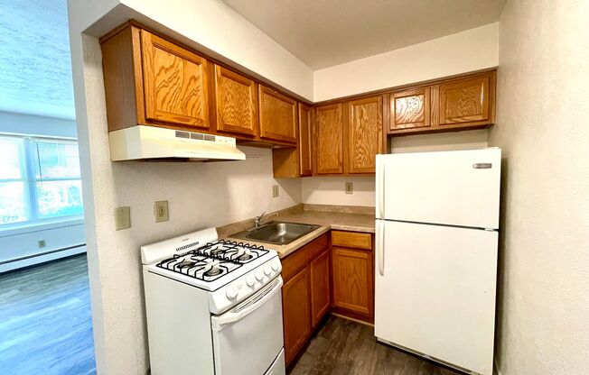 1 bed, 1 bath, $825, Unit 116