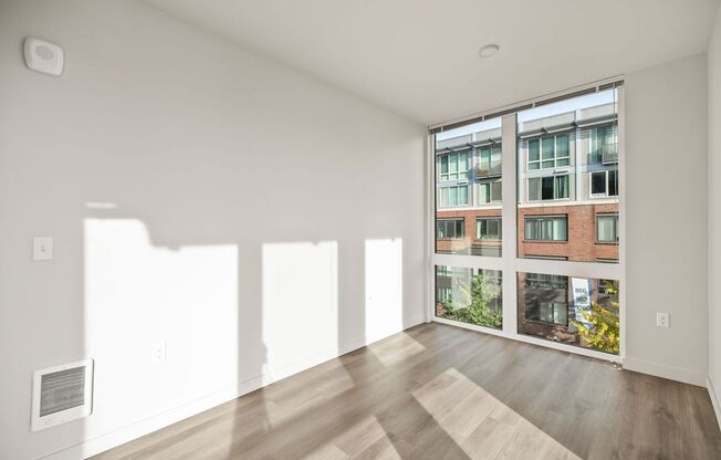 1 bed, 1 bath, 585 sqft, $1,715, Unit 515