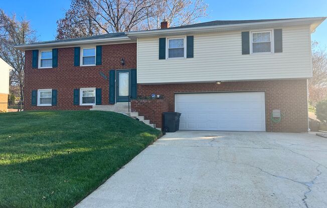 Amazing 4 BR/3 BA Single-Family Home in Kettering, MD!