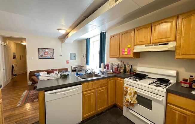 2 beds, 1 bath, 1,400 sqft, $1,495, Unit 4530-C21