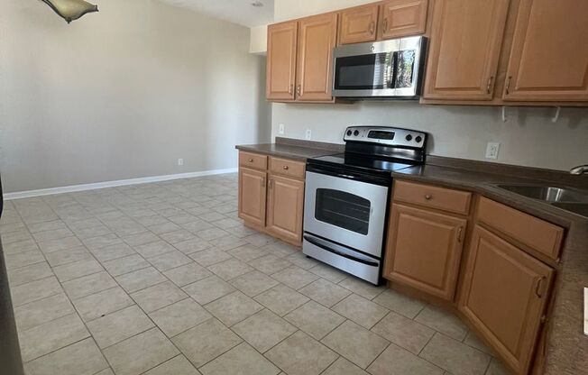 2 beds, 1 bath, $995, Unit 108 Apt 9