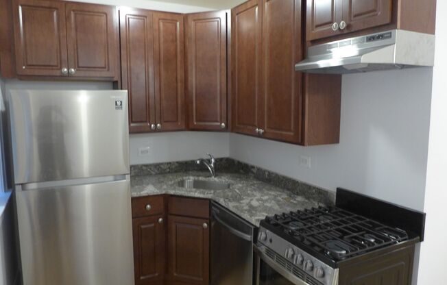 Studio, 1 bath, 325 sqft, $1,395, Unit 105