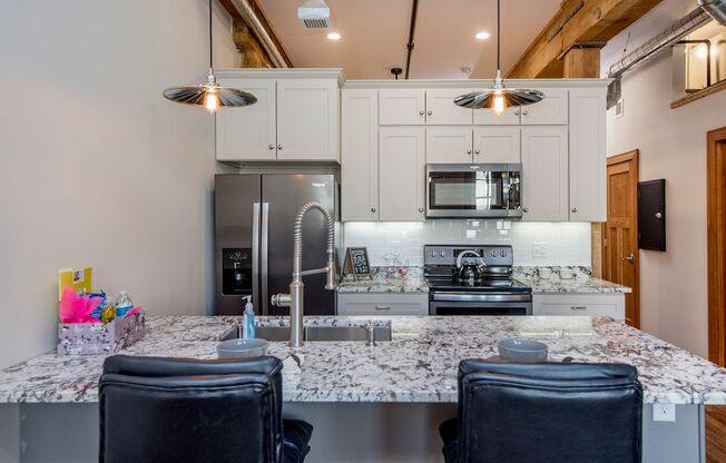 2 beds, 1 bath, 1,121 sqft, $1,995, Unit 209