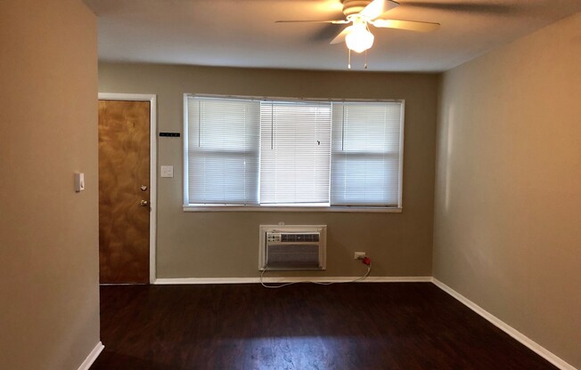 2 beds, 1 bath, 650 sqft, $1,600, Unit 1622-A