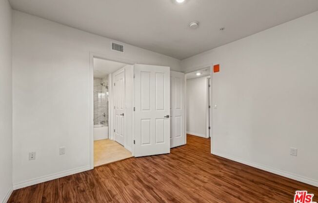 3 beds, 3.5 baths, 1,400 sqft, $4,500, Unit 122