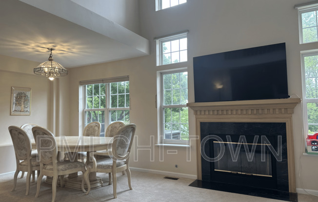 232 HAWK CT