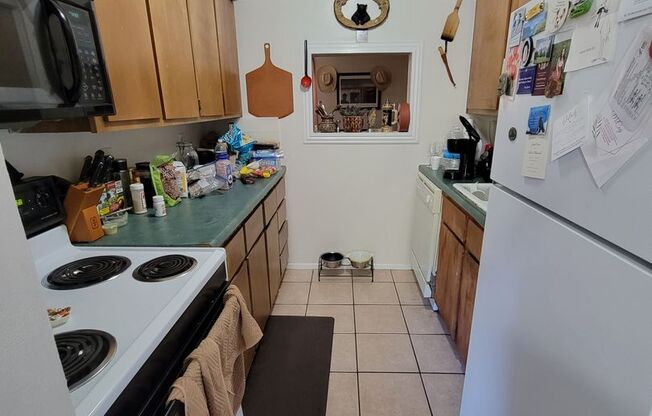 College Station - 2 bedroom /1.5 bath Condo for lease.