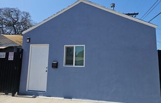 Utilities Paid!  1-Bed 1-bath Apartment in Prime West LA Location