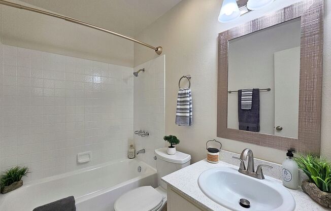 1 bed, 1 bath, 700 sqft, $1,725, Unit 06