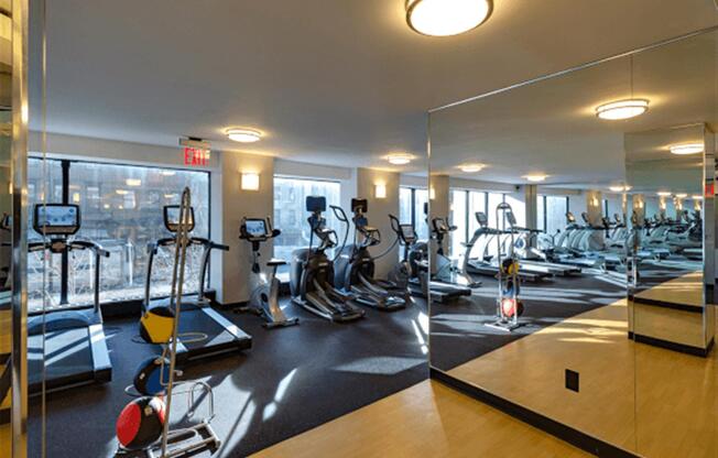 2 beds, 1 bath, $7,295, Unit 31G